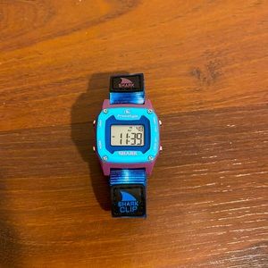 SHARK mini clip watch (blue, purple, pink)